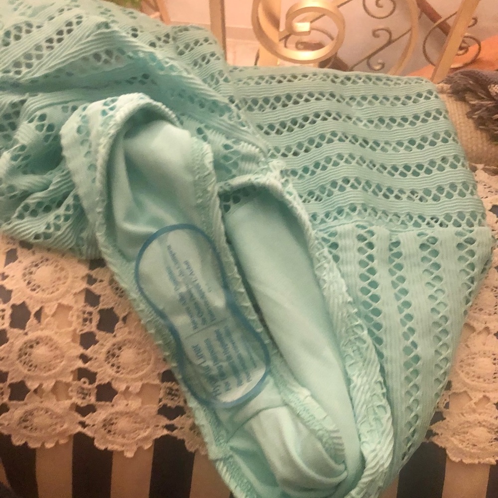 Bathing Suit - Picture 3 of 6